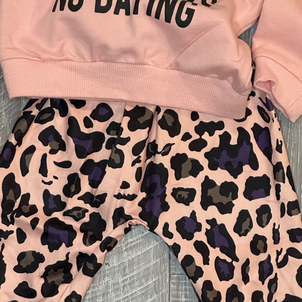 Cute Pink Baby Outfit with Leopard Print “Sorry Boys, Daddy Says No Dating” - Picture 3 of 3